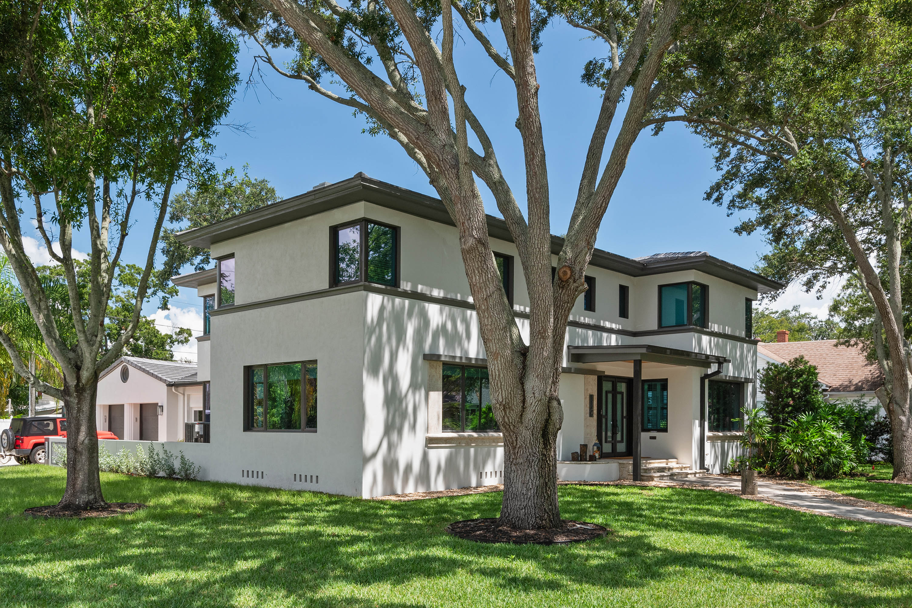 modern infill custom home in the Historic Old Northeast, St. Petersburg, what buyers should know